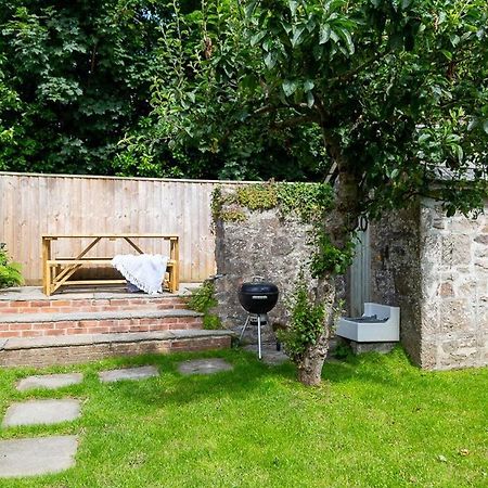 Charlestown Cottage, Woodburner, Gardens & Parking 외부 사진