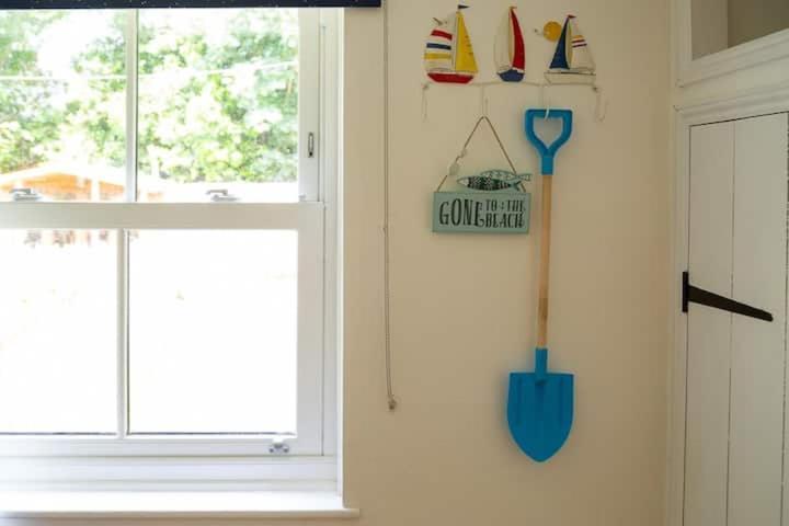 Charlestown Cottage, Woodburner, Gardens & Parking 외부 사진
